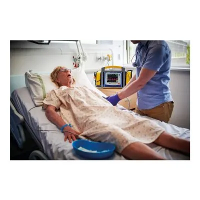 LifeCast Senior - Napredna Realistična lutka za nego
